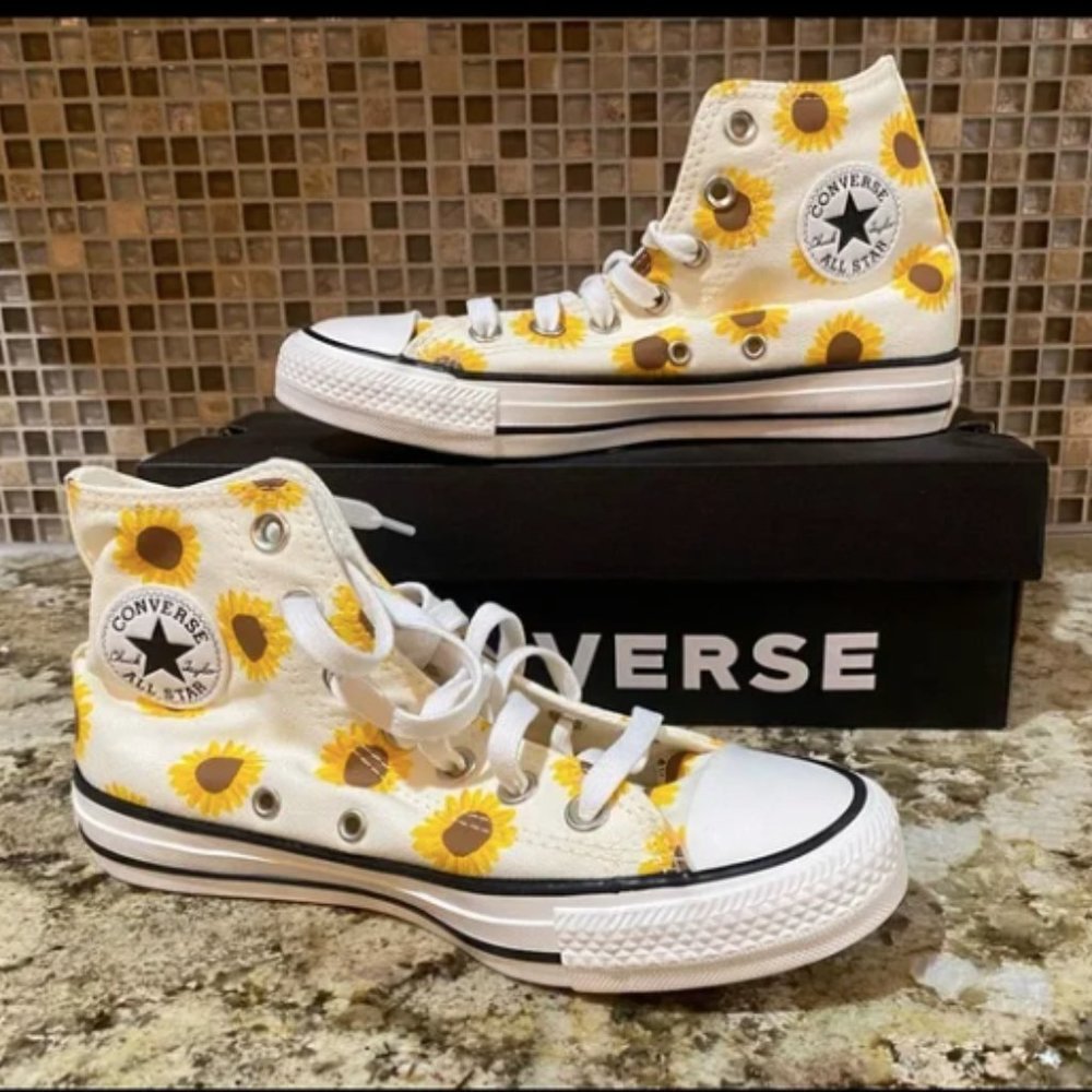 Converse All Star with hand painted sunflowers